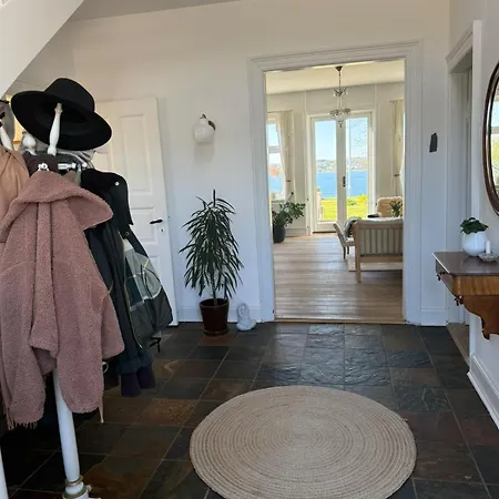 Villa Bondegård Med Havudsigt